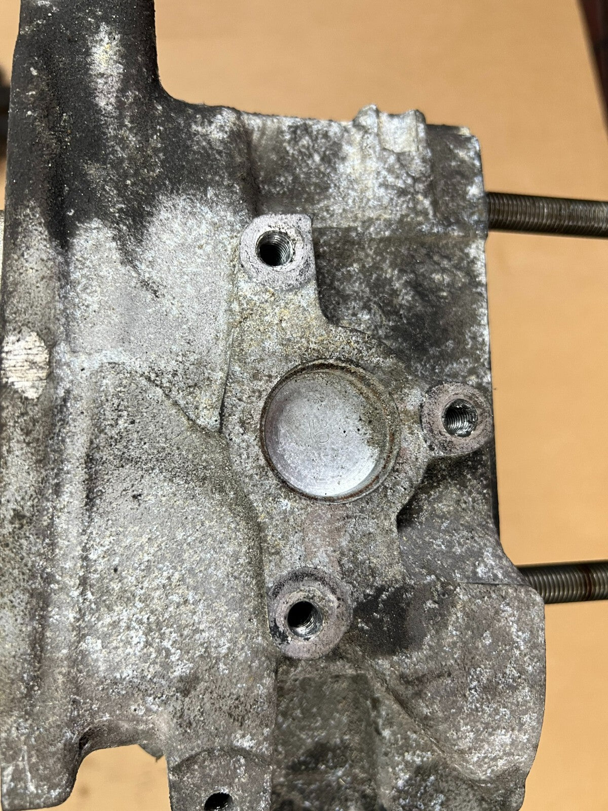 06-10 Dodge Magnum 6.1l Hemi SRT8 OEM Driver Side Cylinder Head Great Condition
