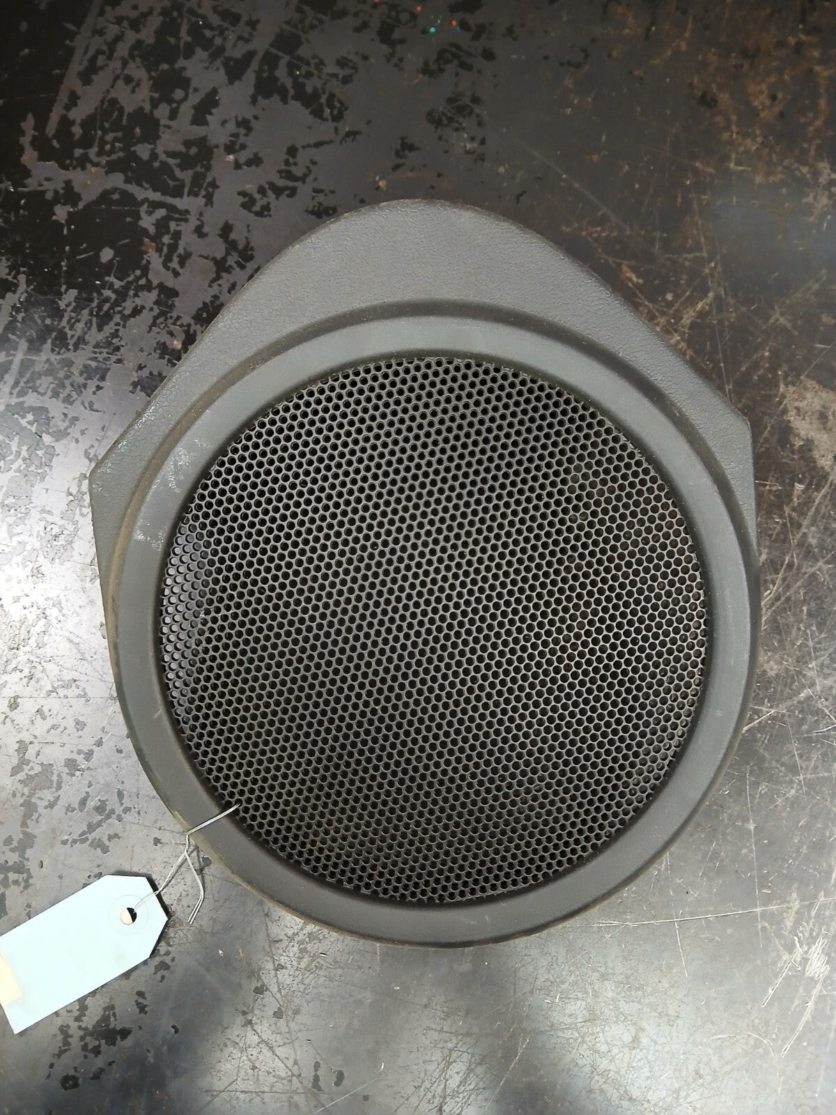 2008-2012 Dodge Caliber Rear Driver LH Side Speaker Cover ah43trmaa