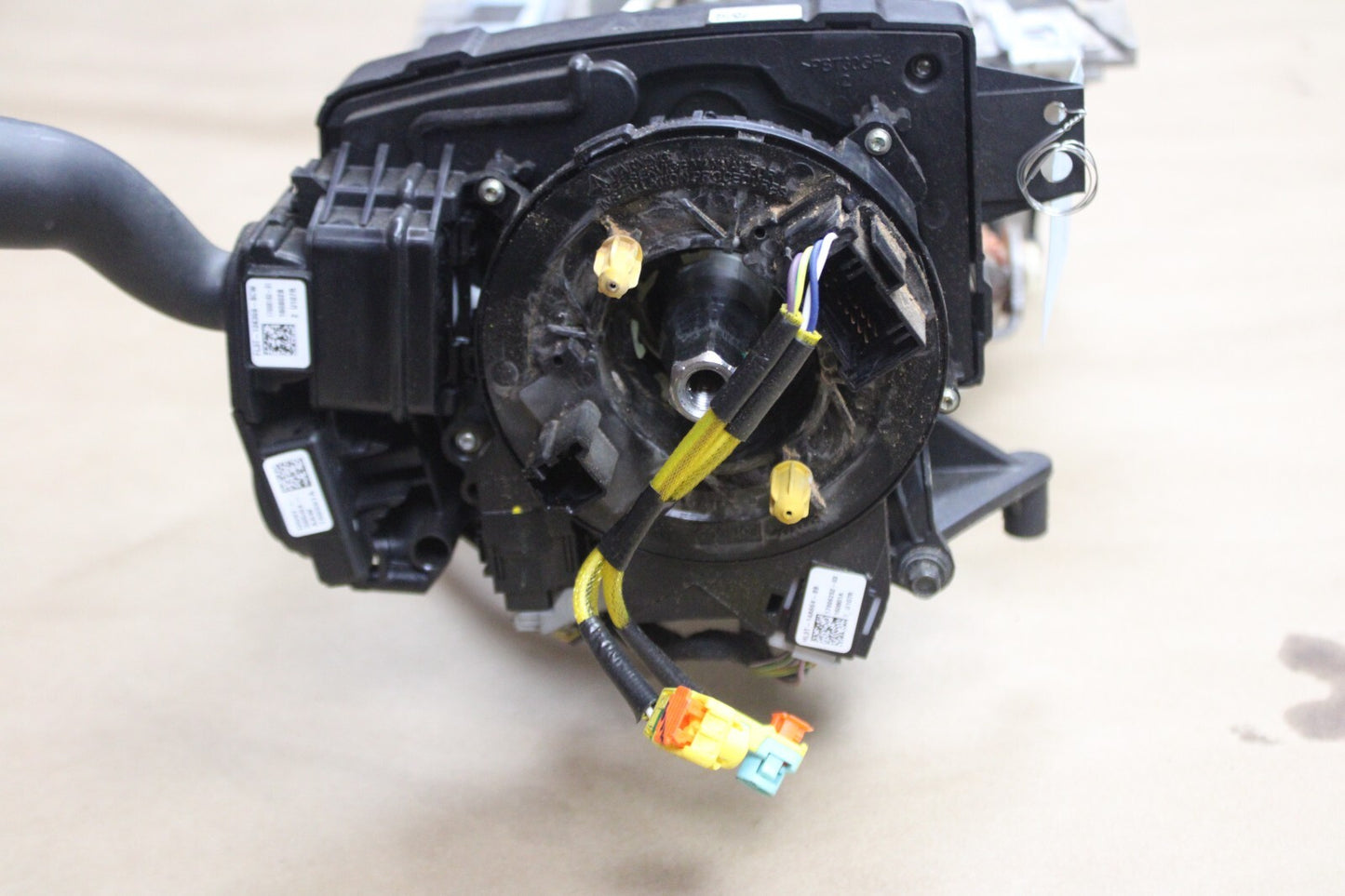 2015-2020 Ford F150 Steering Column Assembly w/ Clock Spring Shaft Multifunction