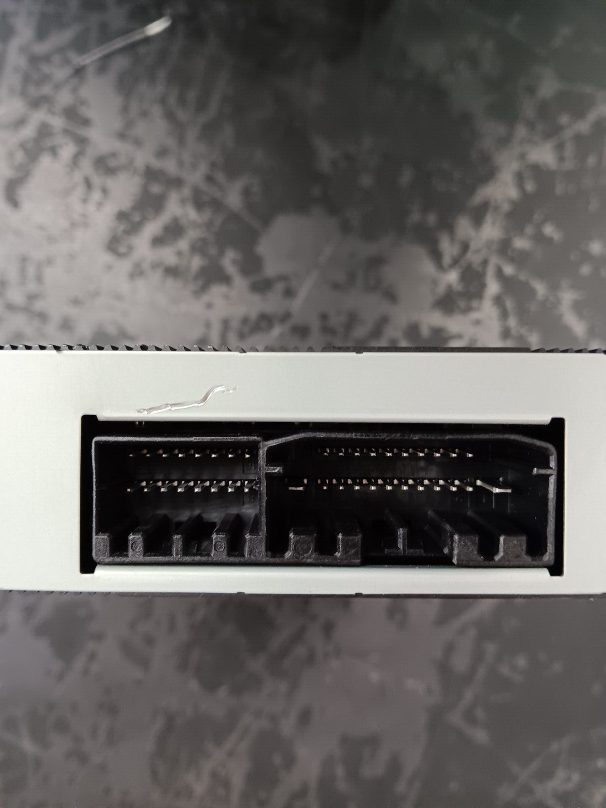 2017-2023 Dodge Charger/Challenger/Chrysler 300 Audio Radio Amplifier 68425657AA