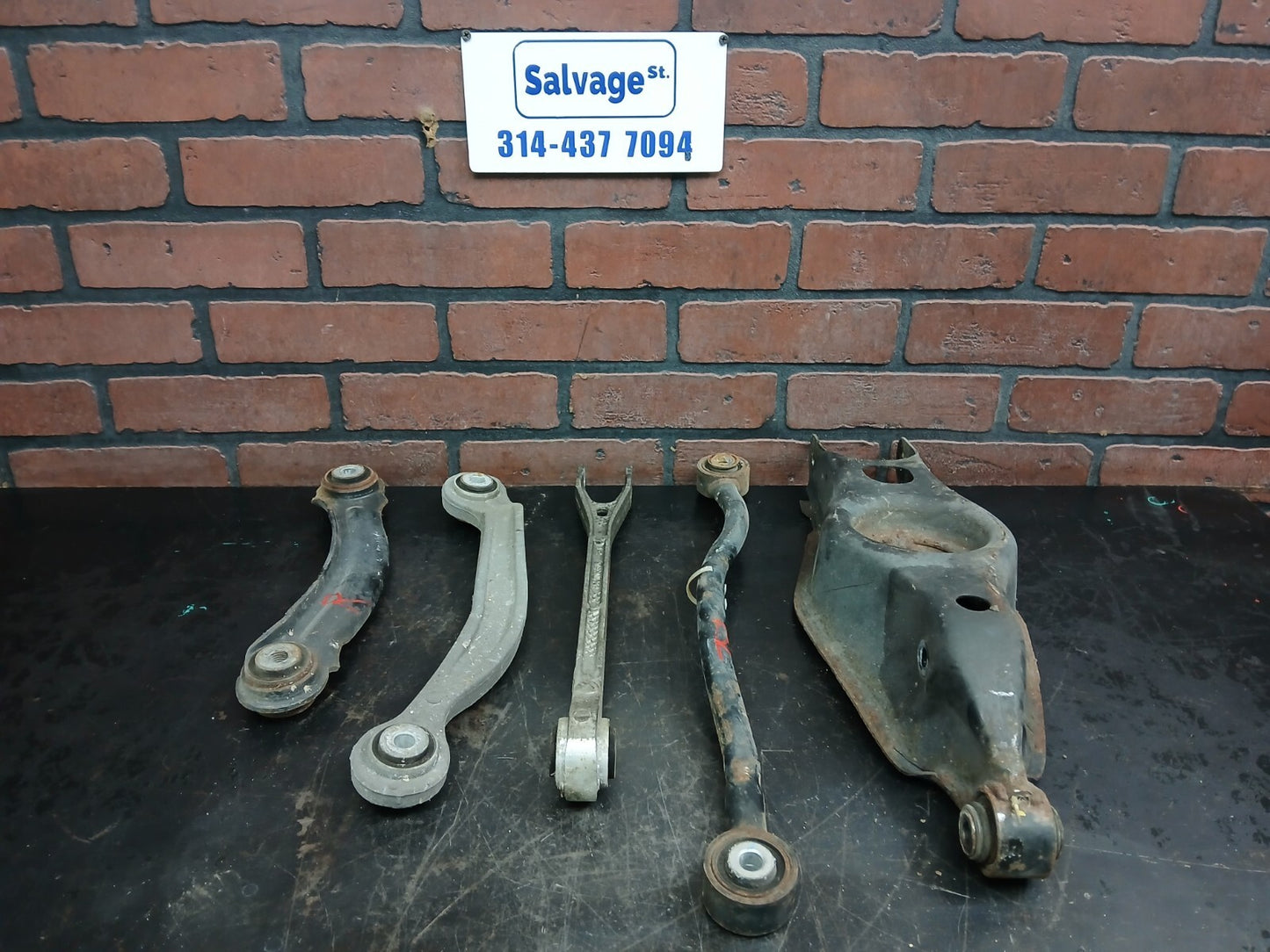 14-23 Challenger Charger Right Suspension Control Arm Set 68210633aa 68210524aa