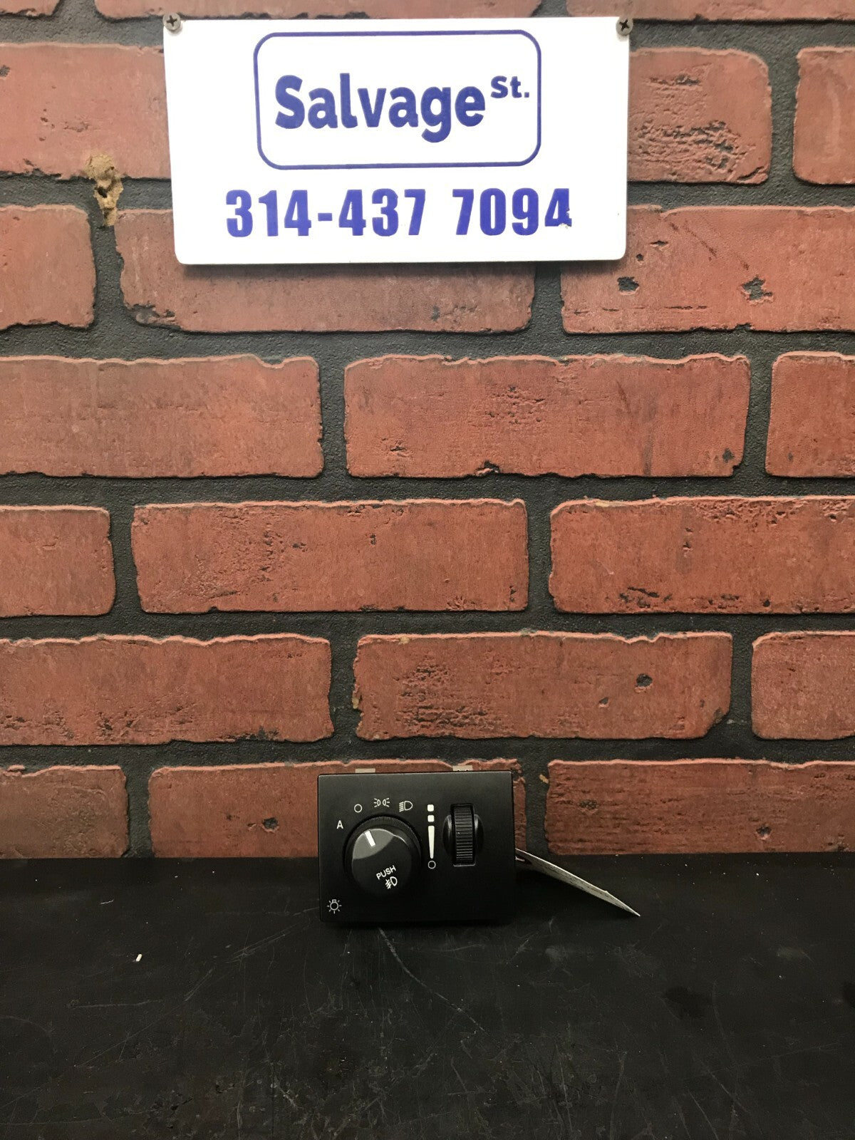 2005-2010 Challenger/Charger/300 Headlight Switch Assembly 68019789AD