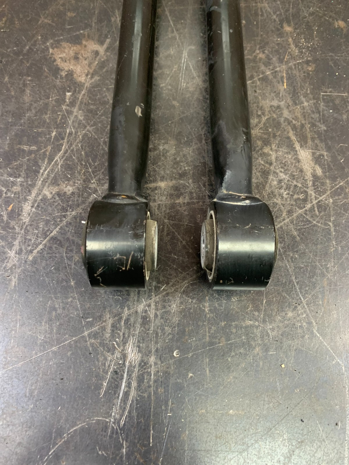 Dodge Charger Chrysler 300 Rear Lower Suspension Control Arms LH/RH Side 483ab