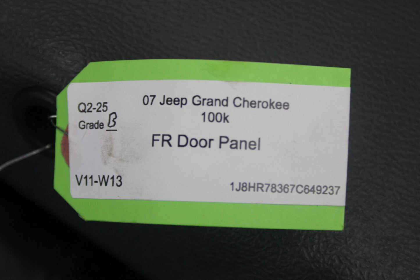 05-10 Jeep Grand Cherokee Front Passenger RH Interior Door Panel Trim 1dv721d5af