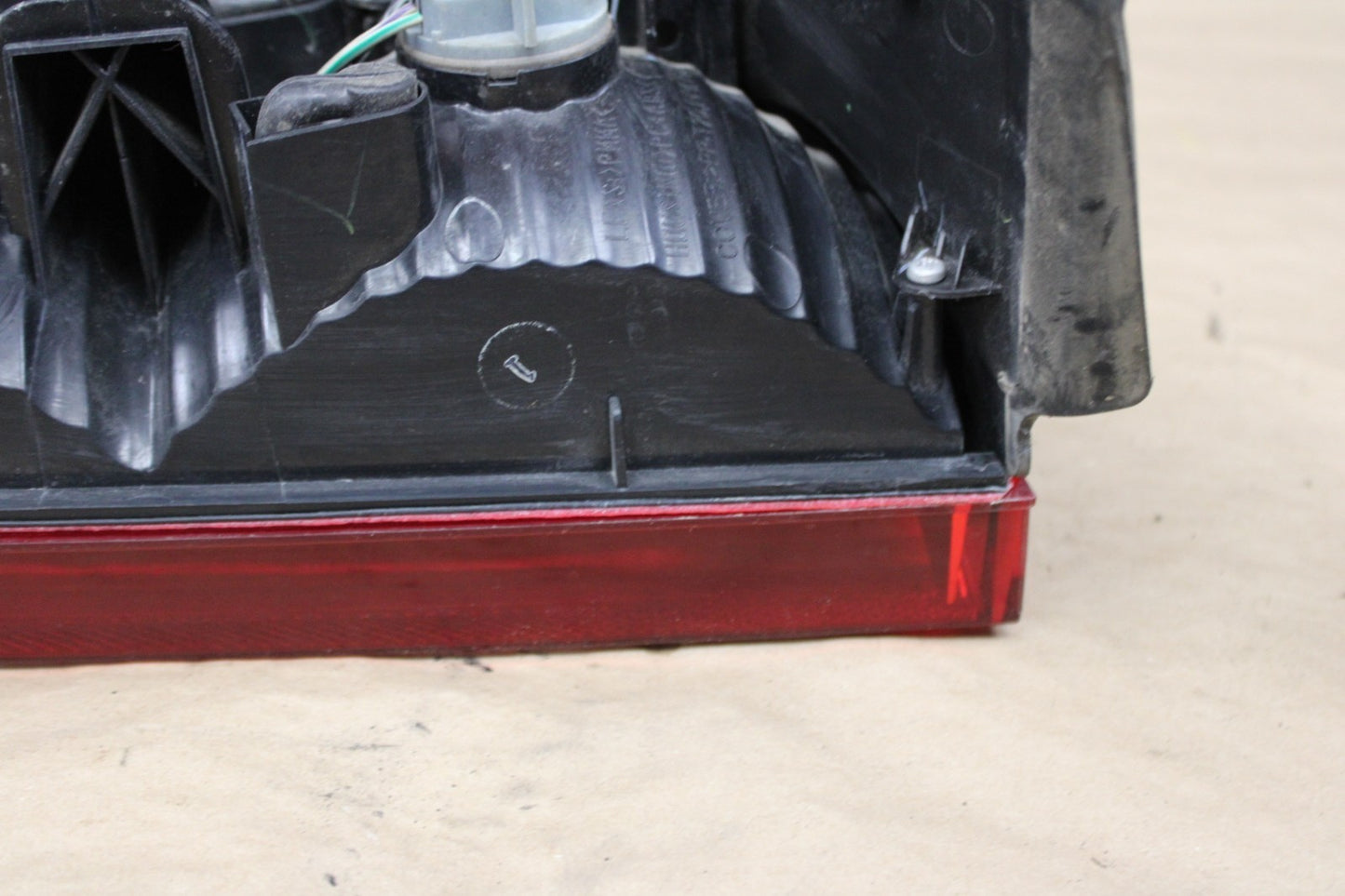 2008-2014 Dodge Challenger SRT8 Driver Left Side Tail Light Taillight OEM