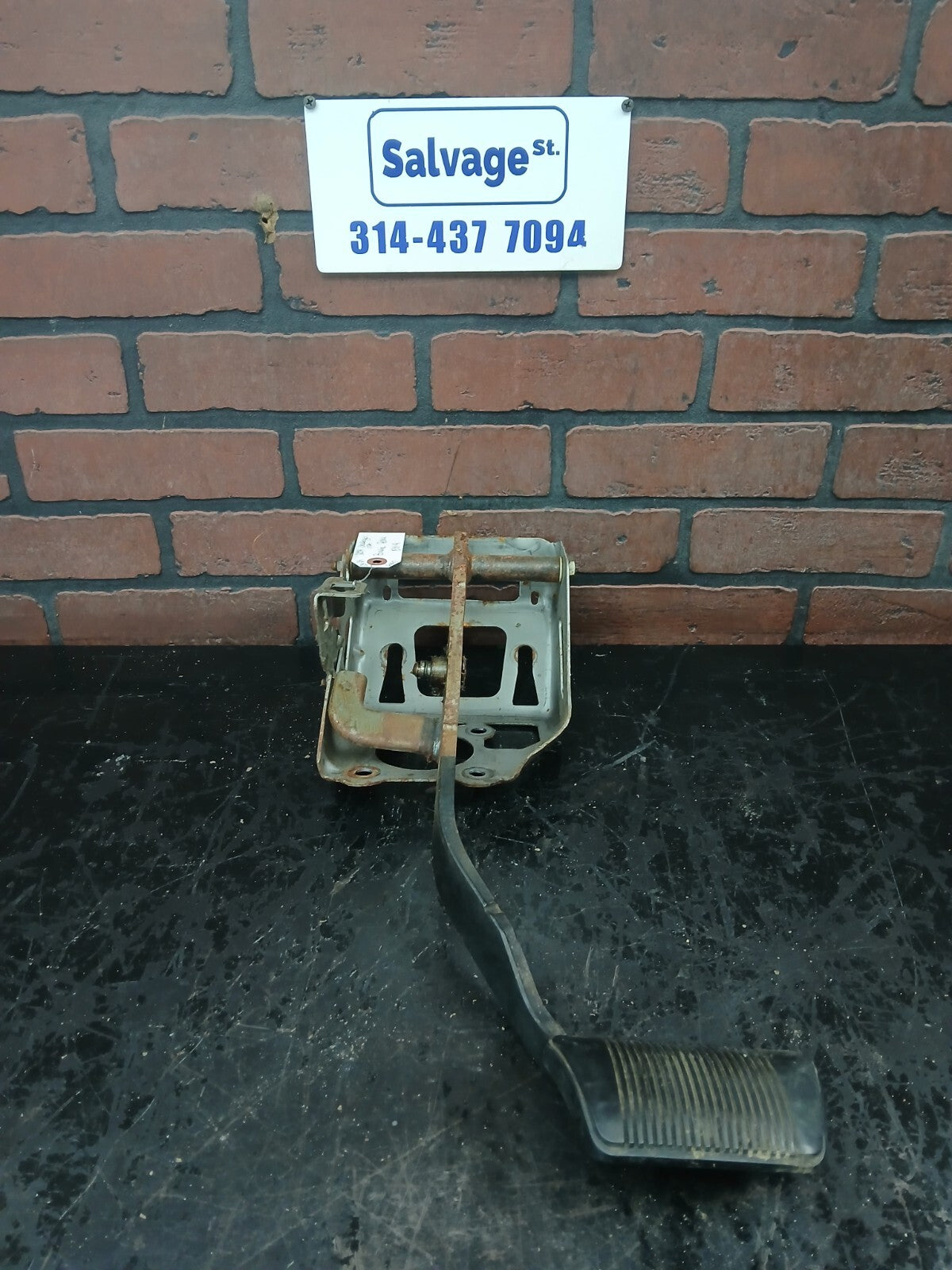 2015-2023 Dodge Challenger Brake Pedal with Bracket Box Assembly