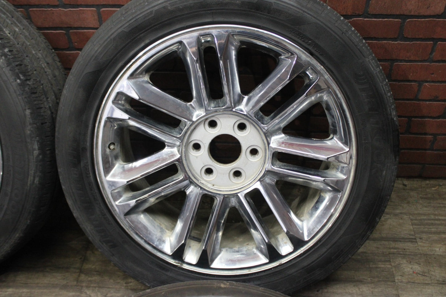 2007-2014 Cadillac Escalade Full 22” Wheel Set 22x9 Silver OEM 4/32nds 9597482
