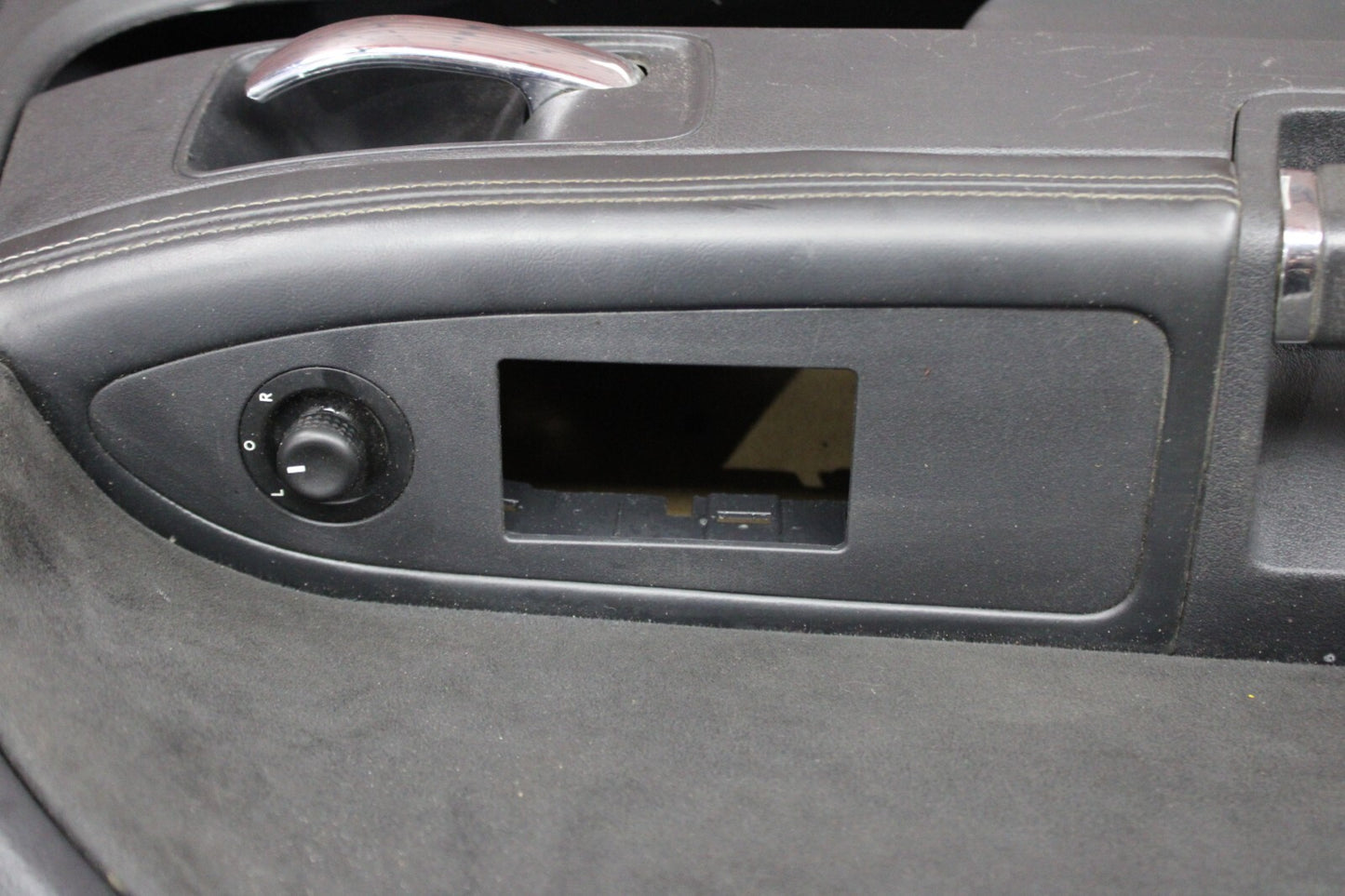 2008-2014 Dodge Challenger SRT8 Interior Front Driver LH Side Door Panel Suede