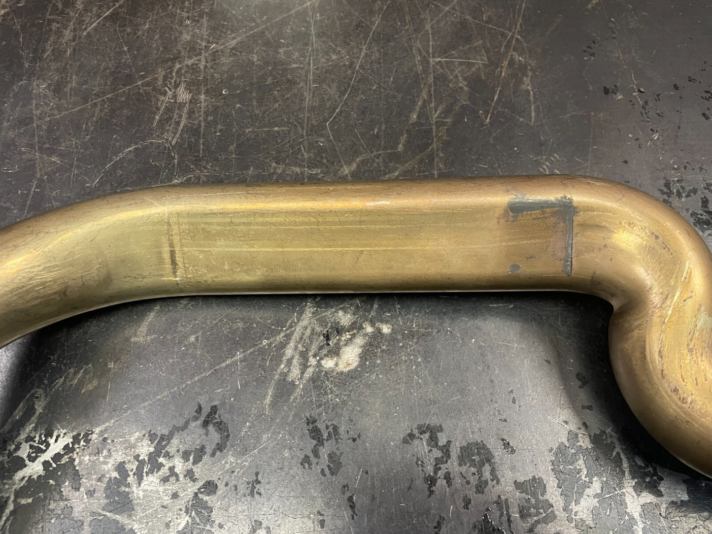 Harley Davidson Touring Street Road Exhaust Crossover Pipe Milwaukee M8 65600178