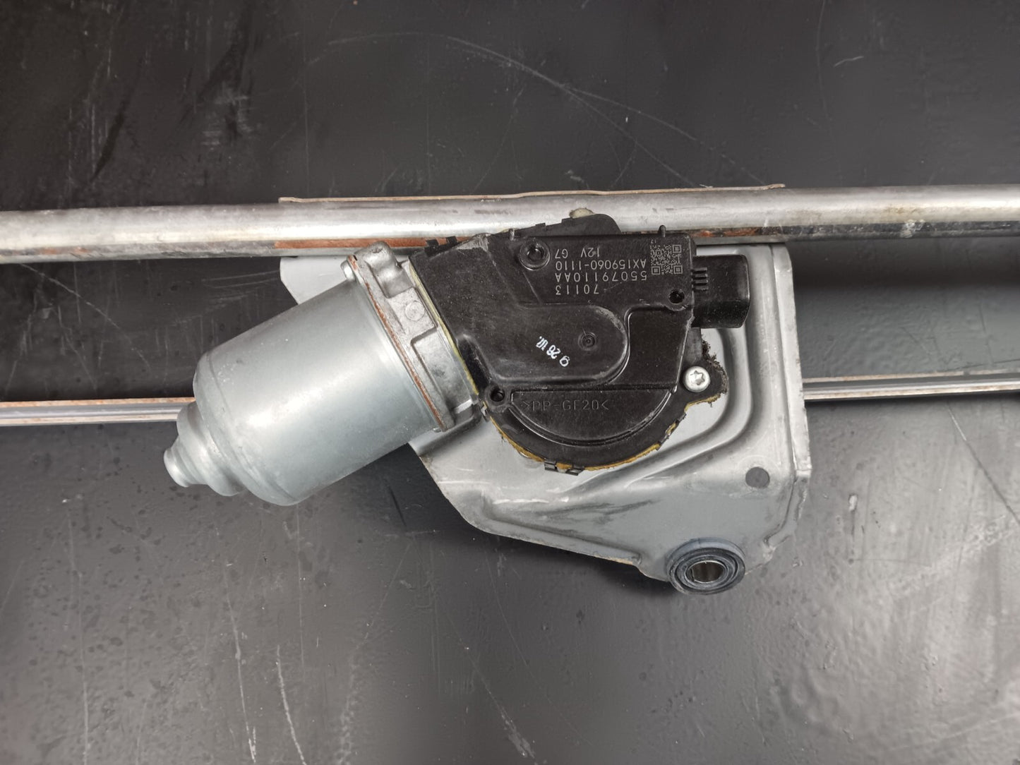 08-10 Jeep Grand Cherokee Front Windshield Wiper Motor and Linkage 55079110aa