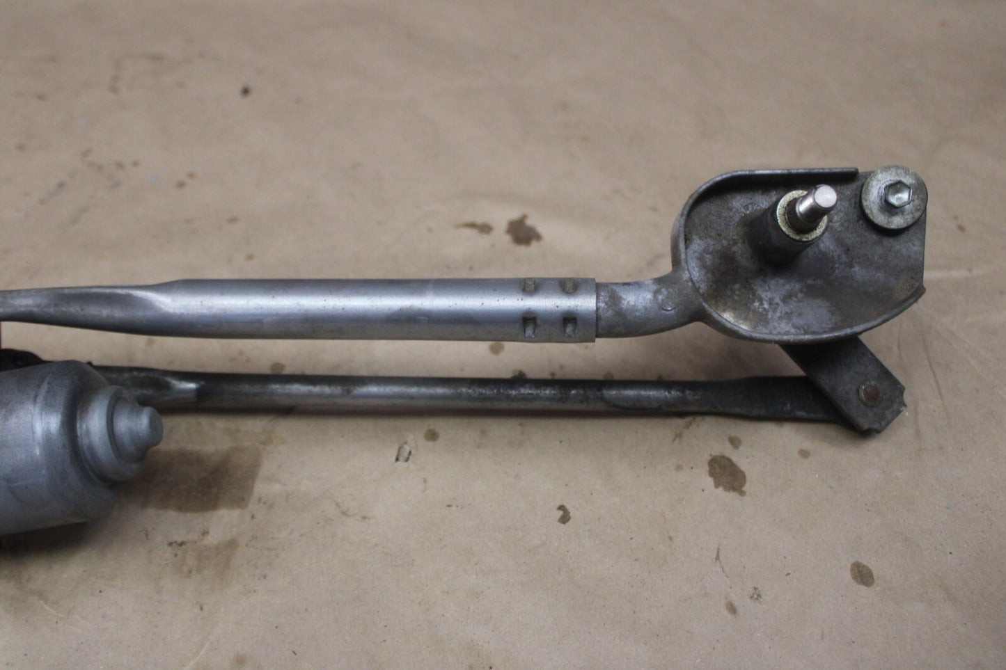 2008-2023 DODGE CHALLENGER SRT8 SRT RT WINDSHIELD WIPER MOTOR & LINKAGE ASSEMBLY
