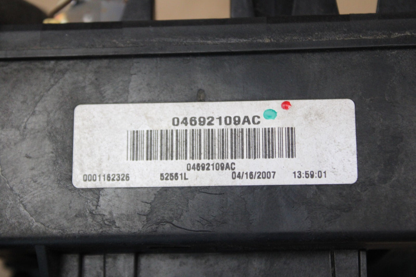 2007 Jeep Grand Cherokee Commander Fuse Box BCM Body Control Module 04692109AC