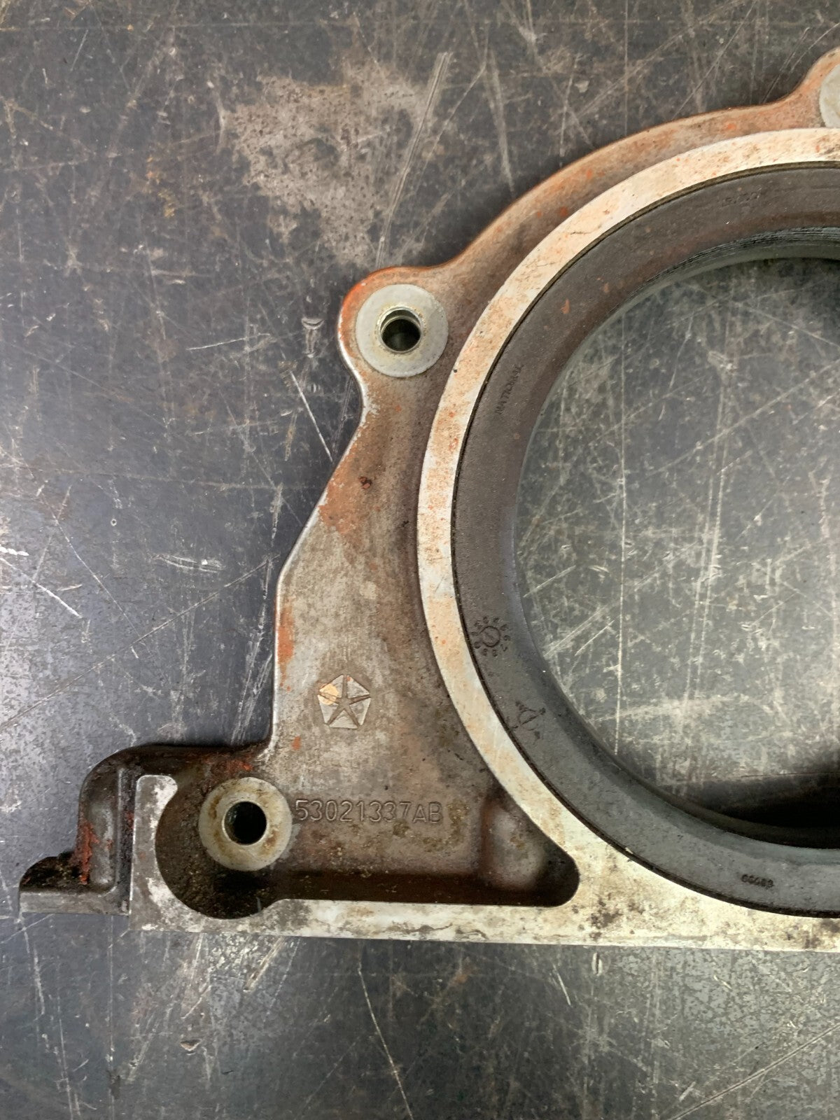 6.4/5.7 Engine Rear Main Crankshaft Oil Seal Housing Cover Plate 53021337AB