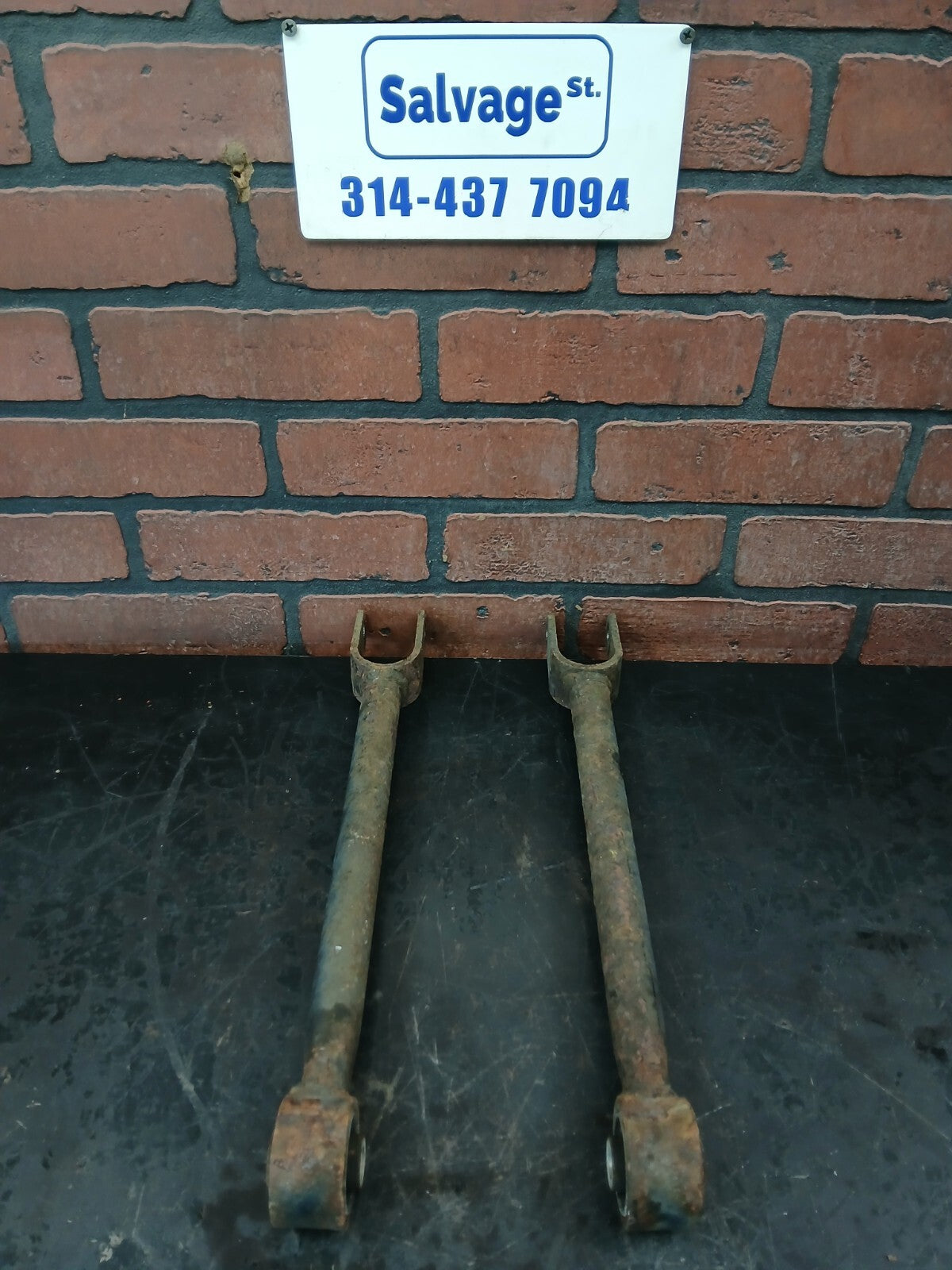 Dodge Rear Lateral Upper Left and Right Control Arm Link Set