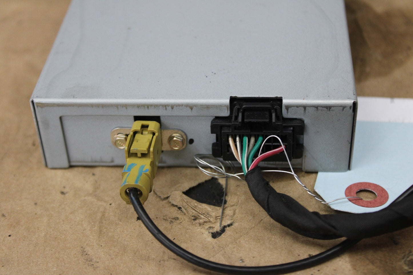 2012 - 2014 CADILLAC ESCALADE OEM AUDIO SATELLITE RADIO RECIEVER UNIT 22737640