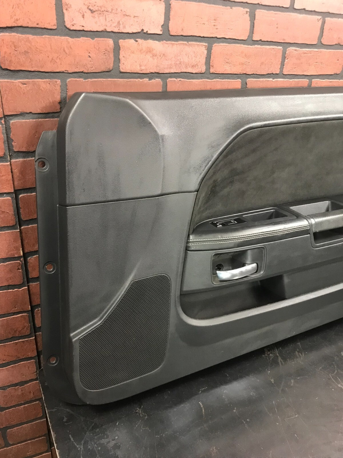 2008-2010 Dodge Challenger SRT Front Passenger RH Side Door Panel 1FU101DVAJ