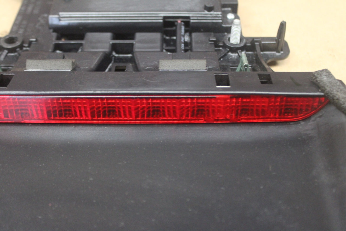 2015-2023 DODGE CHARGER HIGH MOUNT THIRD BRAKE STOP LIGHT OEM 68402348AD