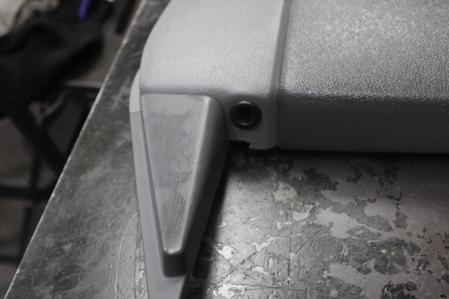 2005-2007 JEEP GRAND CHEROKEE REAR PASSENGER RH DOOR TRIM PANEL 5HR381D5AL
