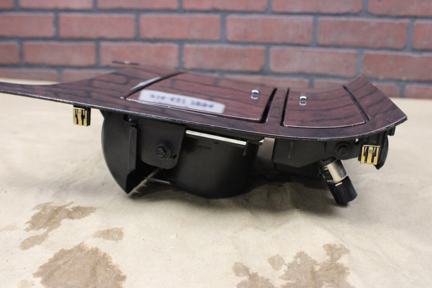 07-14 Cadillac Escalade Center Console Bezel Cup Holder Panel Assembly Ruby Burl