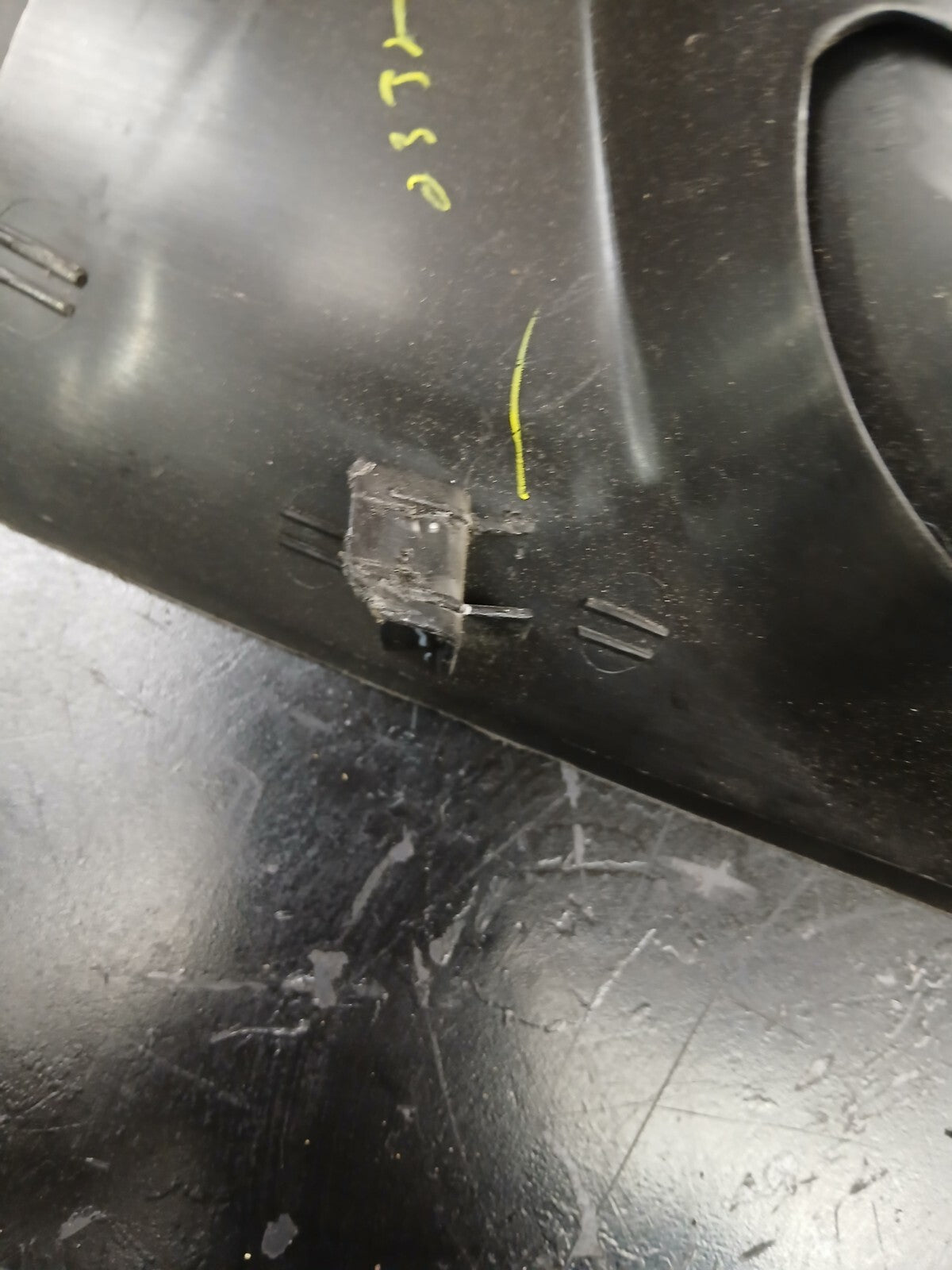 2006-2009 Pontiac Solstice Rear Driver LH Quarter Trim Pillar Panel 15843095