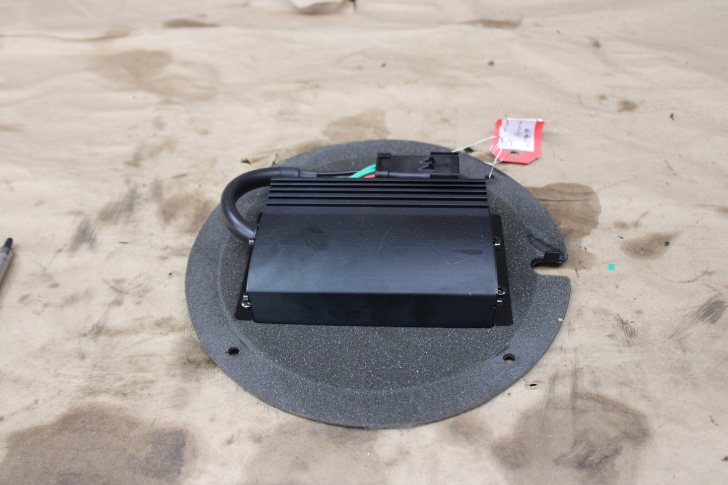 2006-2010 Chrysler 300 Charger OEM Radio Audio Amplifier Amp Assembly 05290521AA