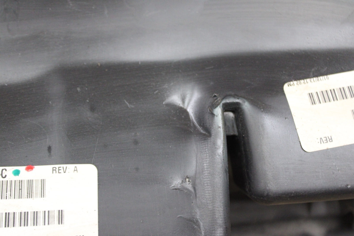 06-14 OEM CHARGER CHALLENGER 300 DASH GLOVE BOX STORAGE COMPARTMENT 1054230AA