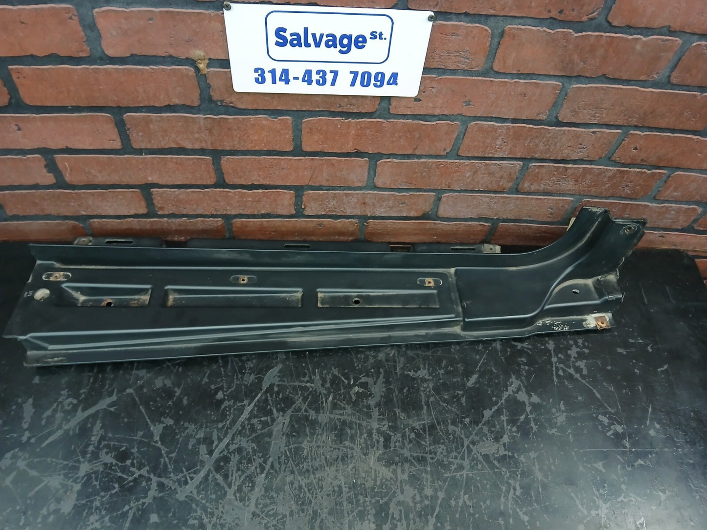Dodge Viper Passenger RH Side Rocker Door Sill Molding Panel Black