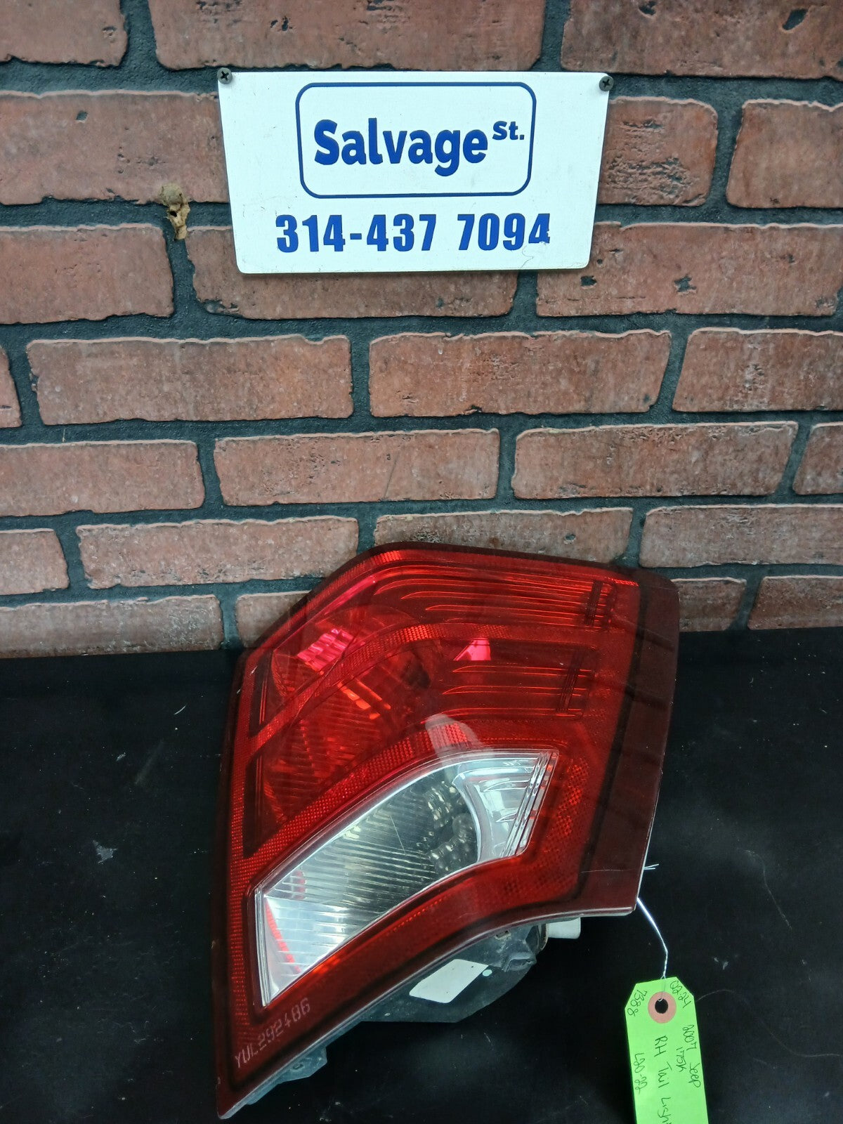 2007 Jeep Grand Cherokee SRT8 Rear Passenger RH Side Tail Light Assembly