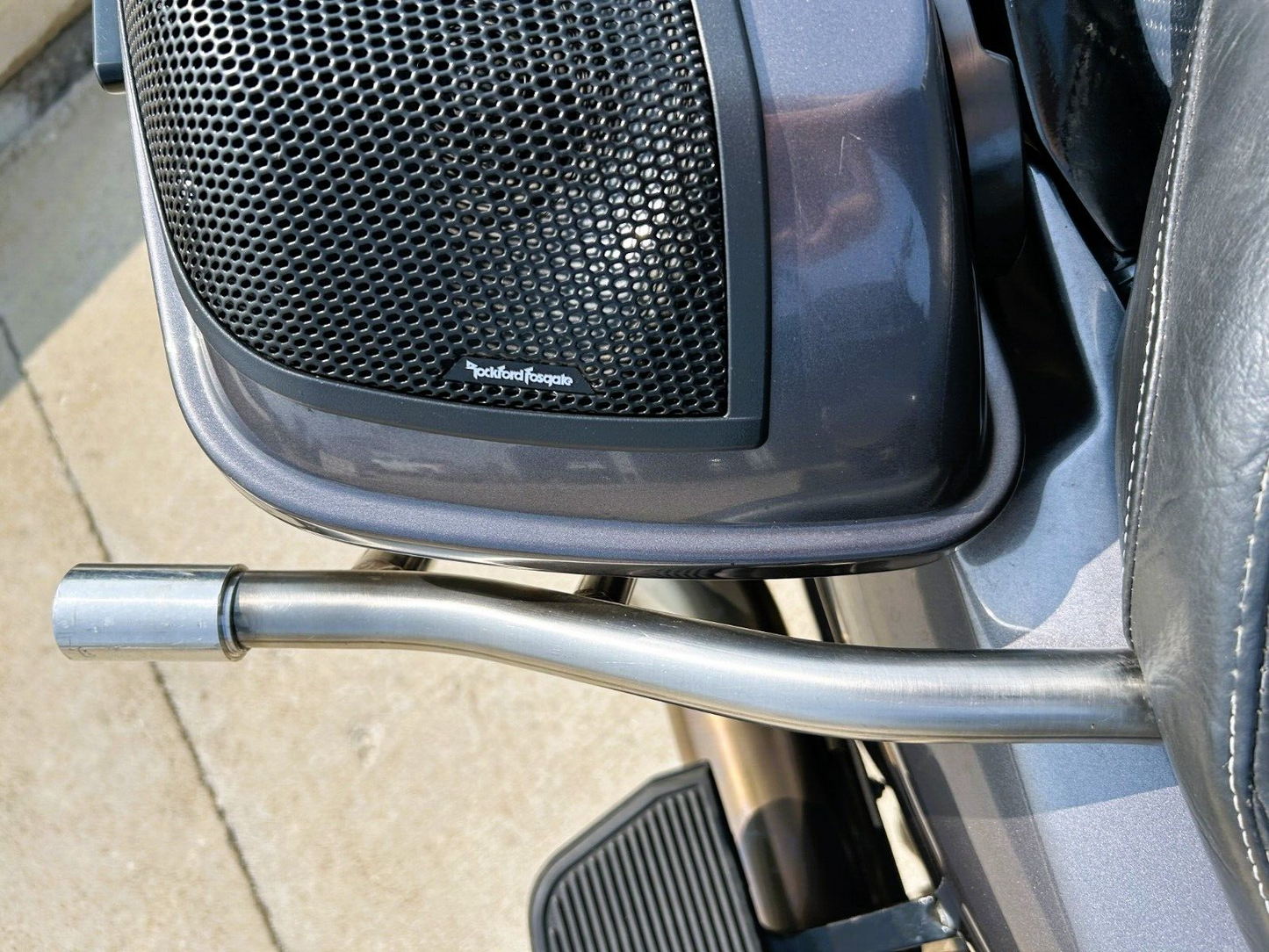 Harley Davidson Touring 14-UP STAINLESS Saddlebag Crash Bar Set IMP