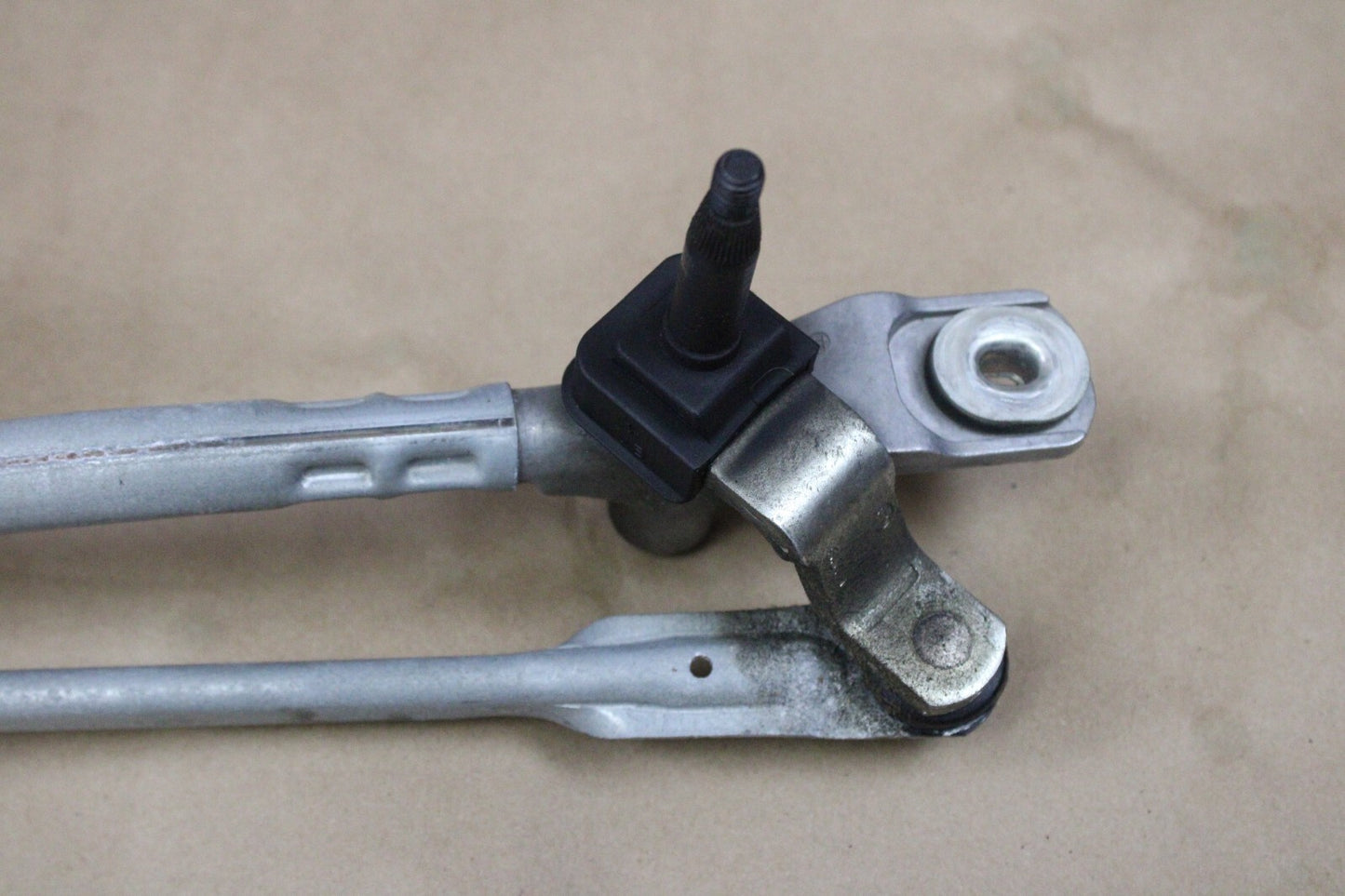 2012-2018 AUDI S7 WINDSHIELD WIPER TRANSMISSION LINKAGE & MOTOR OEM 4G1 955 119