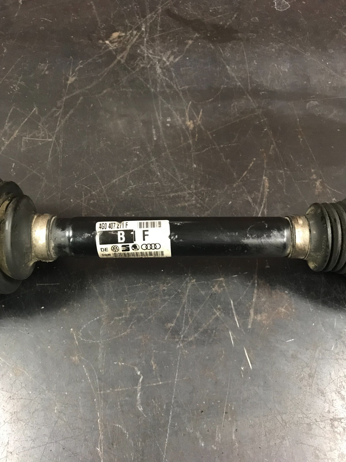2011-2018 Audi A6 A8 Front CV Axle Shaft Assembly 4G0 470 271 F