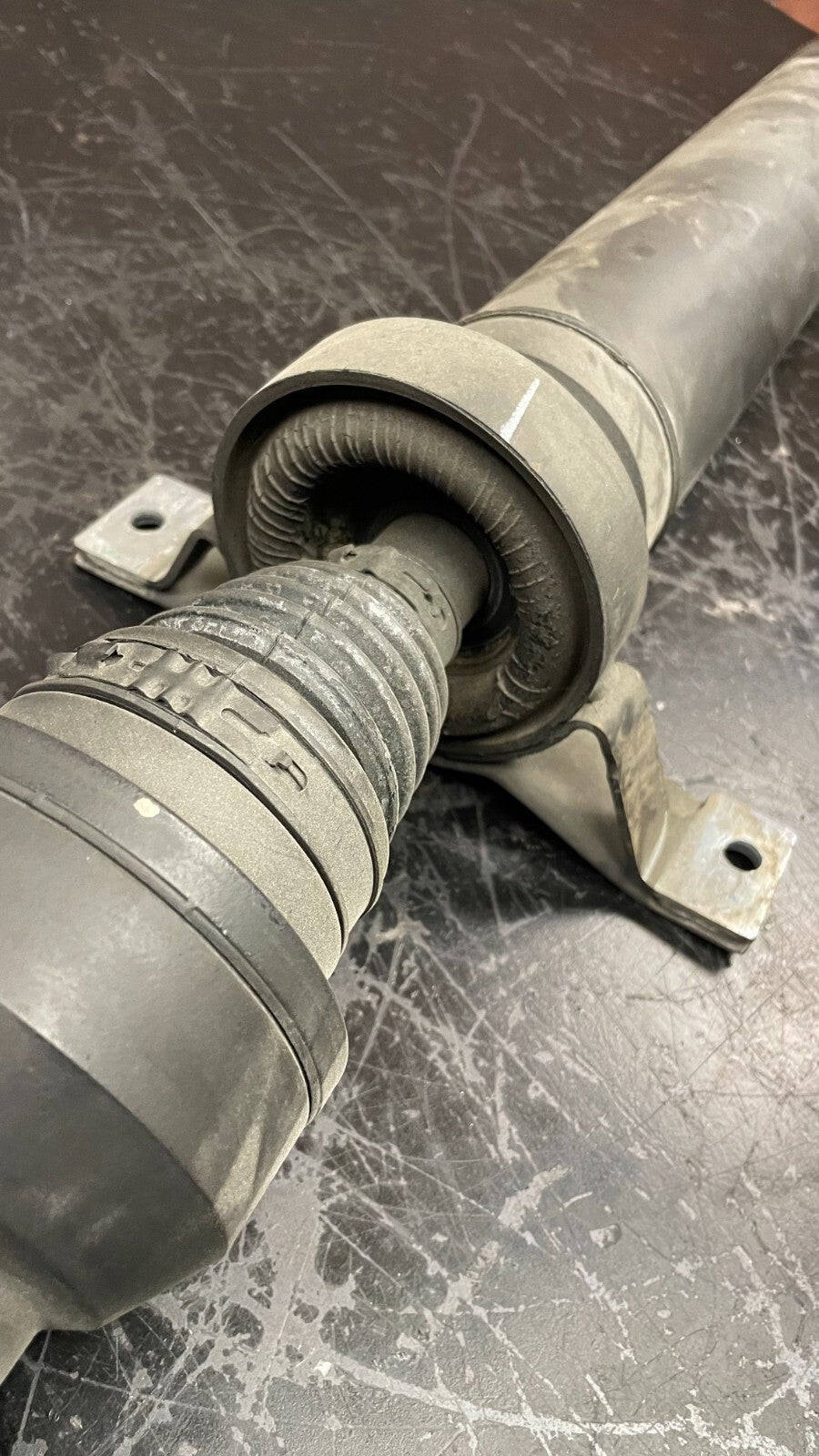 2015-2020 Dodge Challenger SRT *DAMAGED* Driveshaft RWD 6.4L 5.7L V8 Automatic