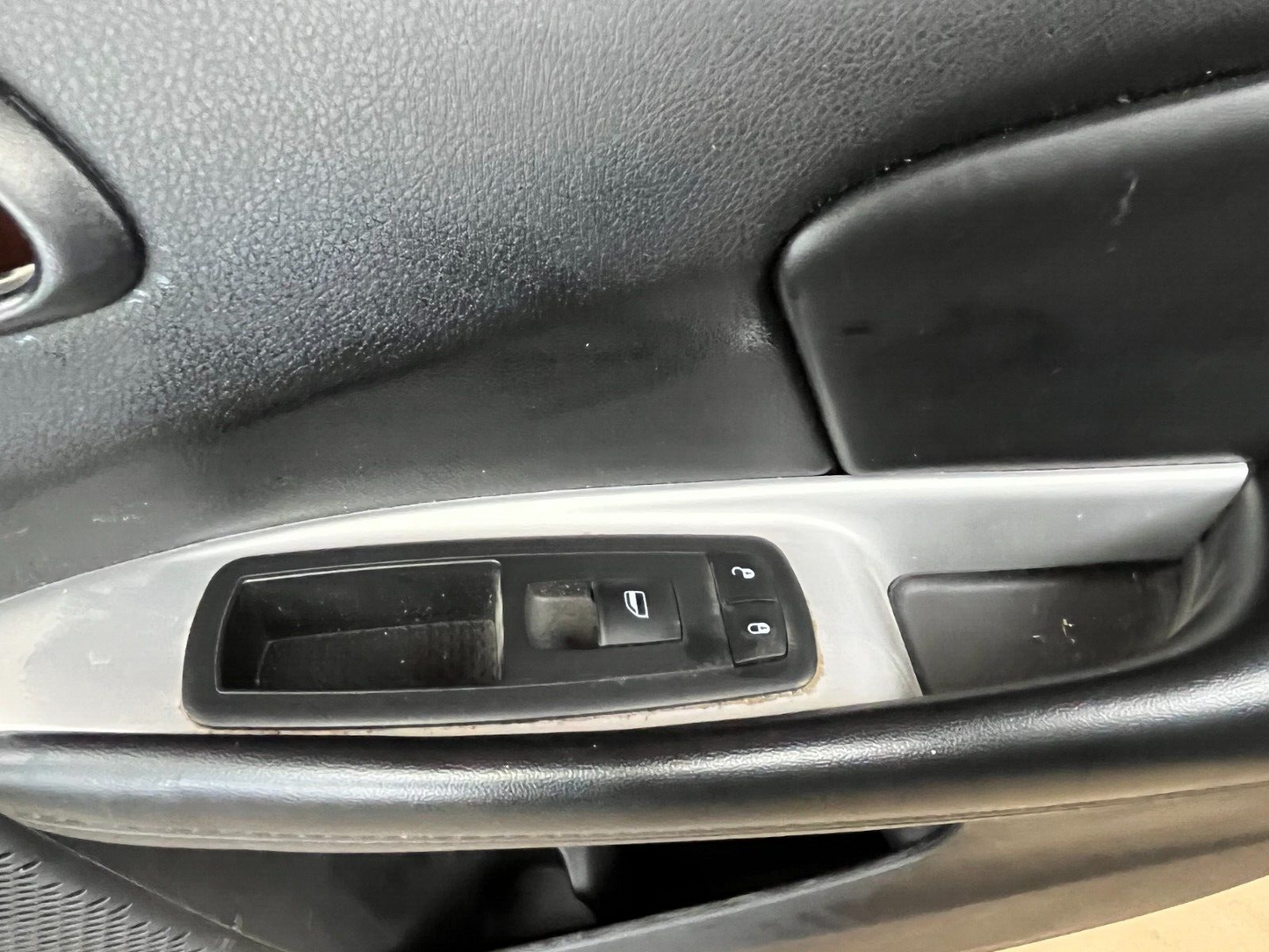 2011-2018 DODGE JOURNEY RIGHT RH FRONT PASSENGER DOOR CARD TRIM PANEL 1QF201X9AH