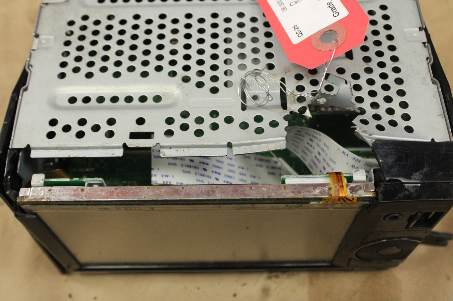 Pioneer AVH P3400BH 5.8 in Audio Radio Display Screen Assembly PARTS ONLY