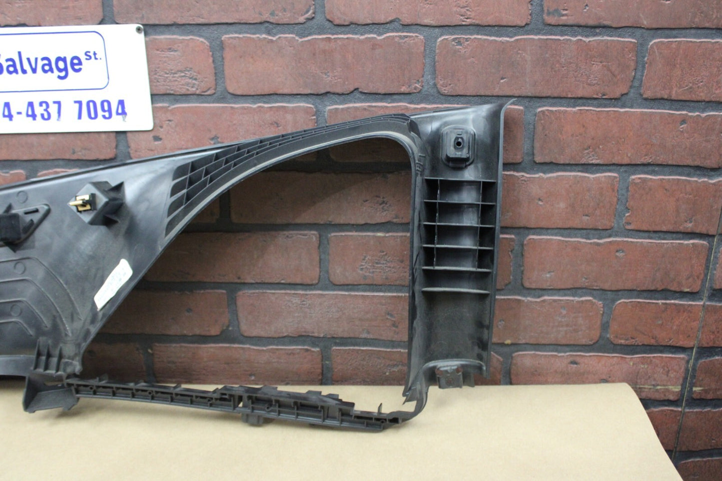 2015-2023 CHALLENGER REAR RIGHT QUARTER C PILLAR UPPER TRIM COVER OEM 5RP36DX9AE