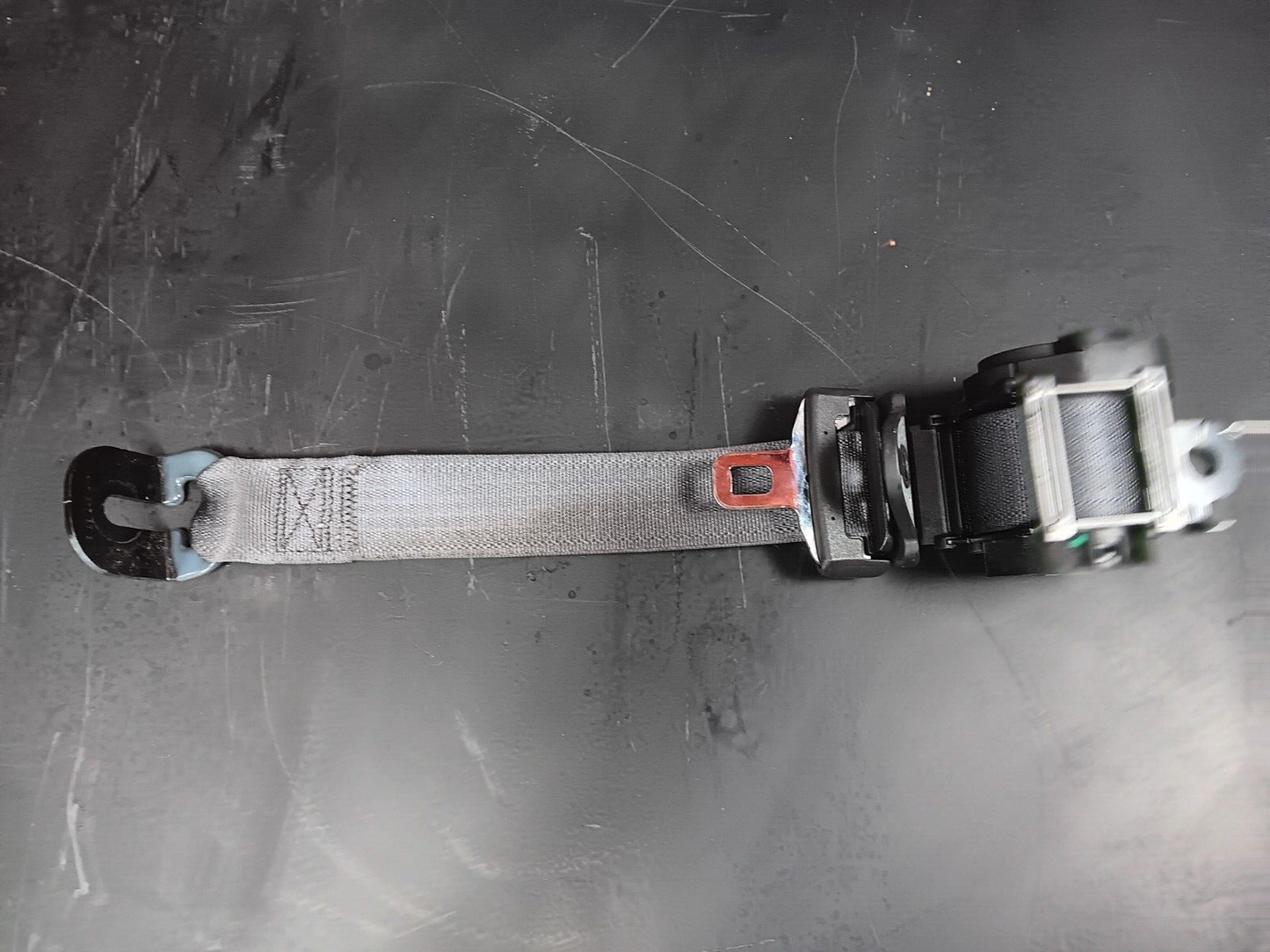 2008-2010 Jeep Grand Cherokee Rear Outer Driver LH Side Seatbelt 5jb59xdvah