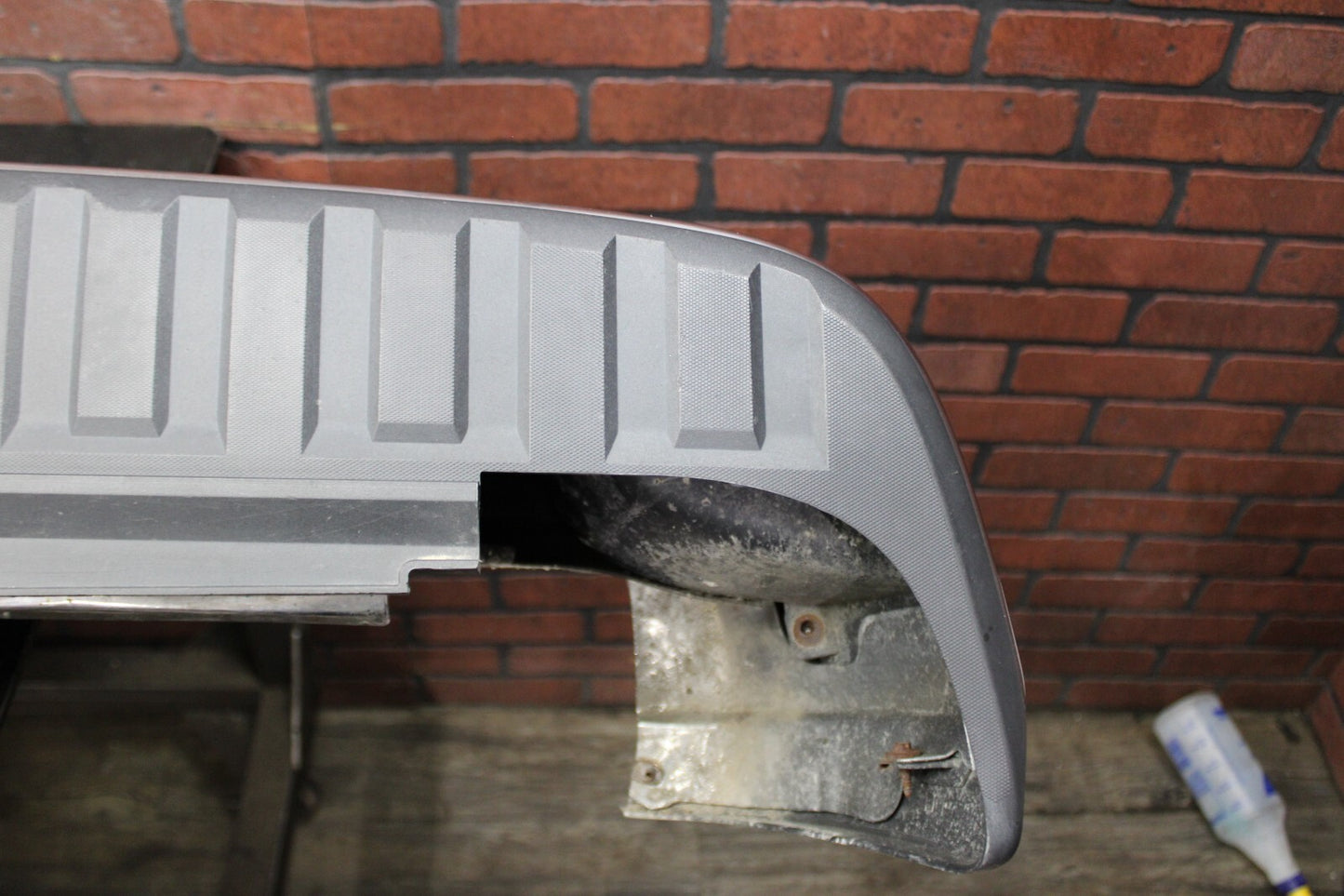 2014-2019 CHEVY SILVERADO/GMC SIERRA 1500 REAR BUMPER COVER STEP CHROME OEM DENT