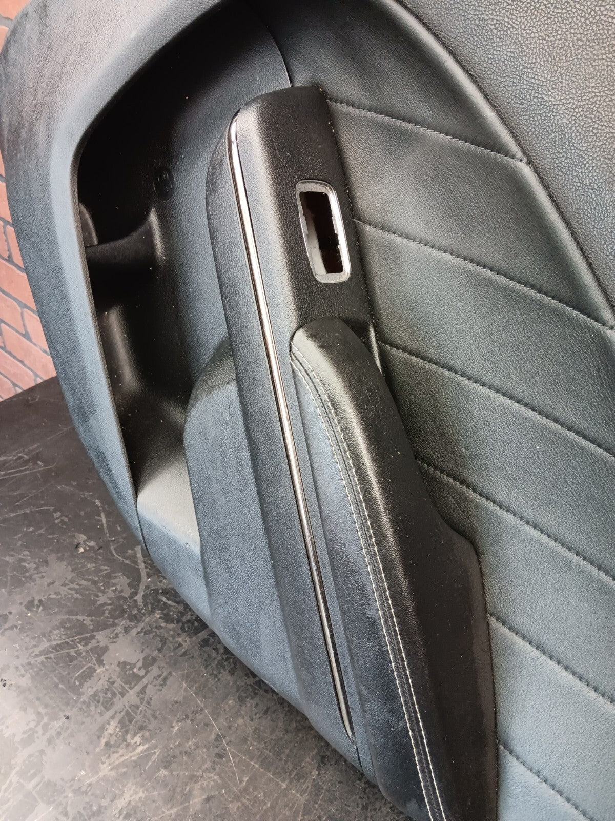 2015-2019 Dodge Charger Rear Passenger RH Interior Door Panel 5sj582x9ae