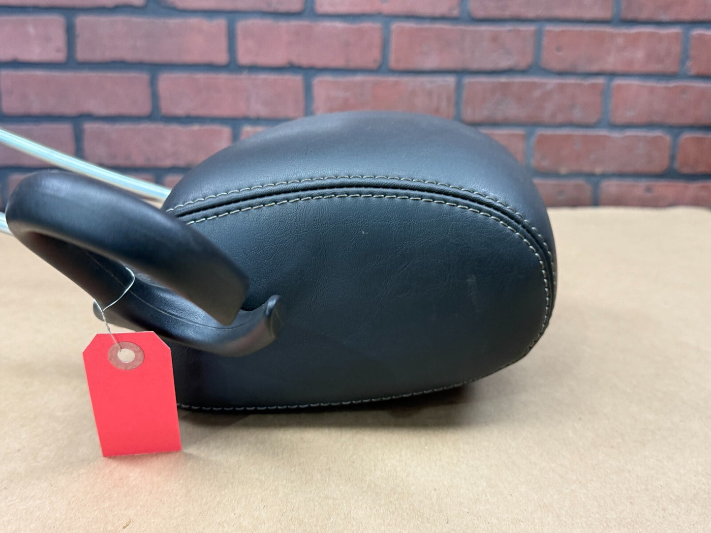 2011-2014 Dodge Challenger R/T SRT8 Headrest Head Rest Leather Driver Left LH
