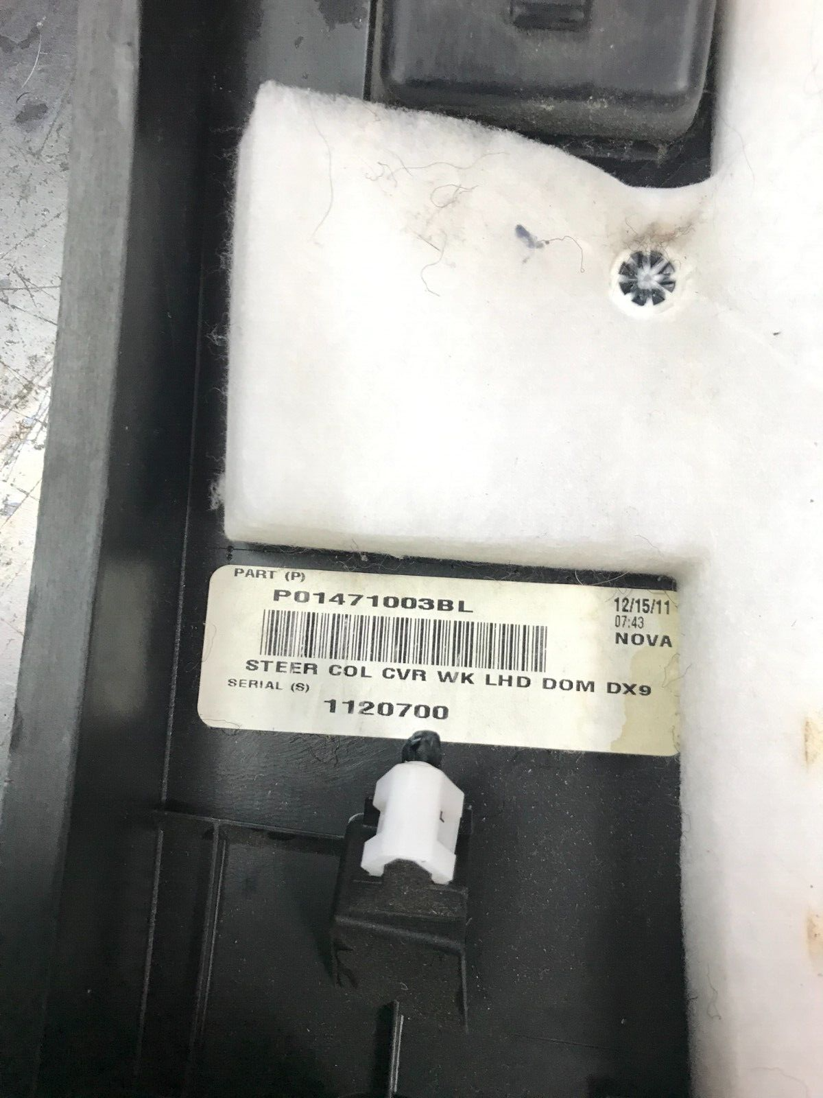 11 -13 Jeep Grand Cherokee Steering Column Cover Panel Knee Bolster 01471003bl