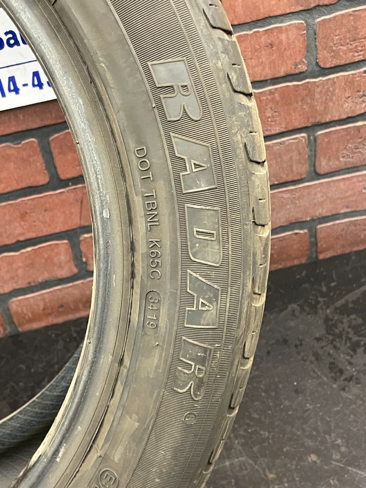 225/50ZR17 Radar Dimax AS-8 98 W Used Tire 5/32nds Tread Depth