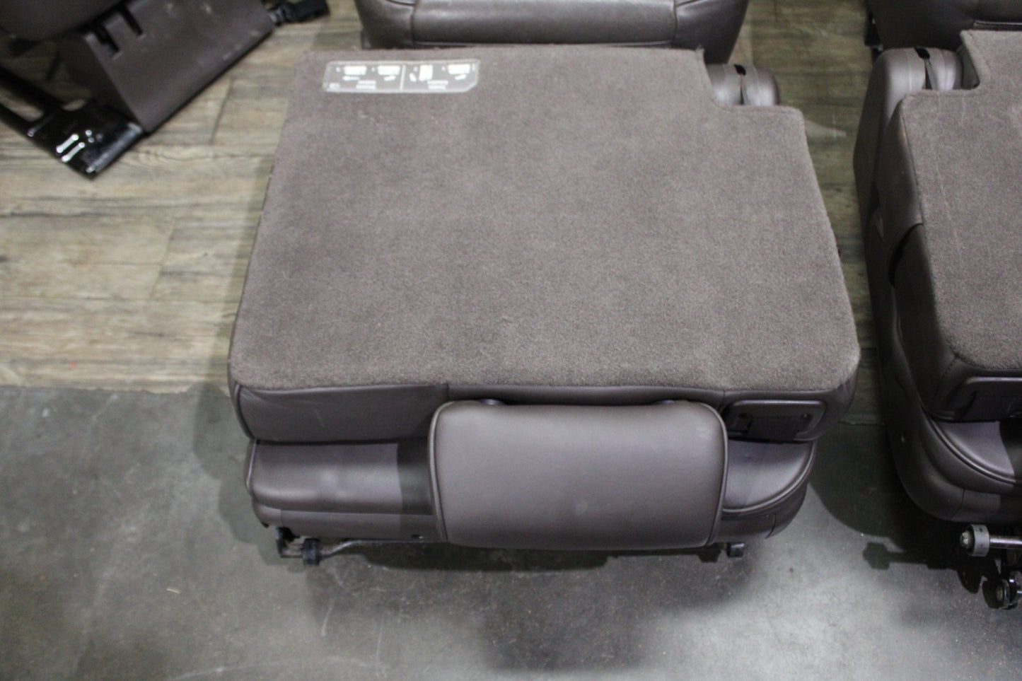 2010-2011 Cadillac Escalade Complete Full Front Rear Seat Set Brown Leather OEM