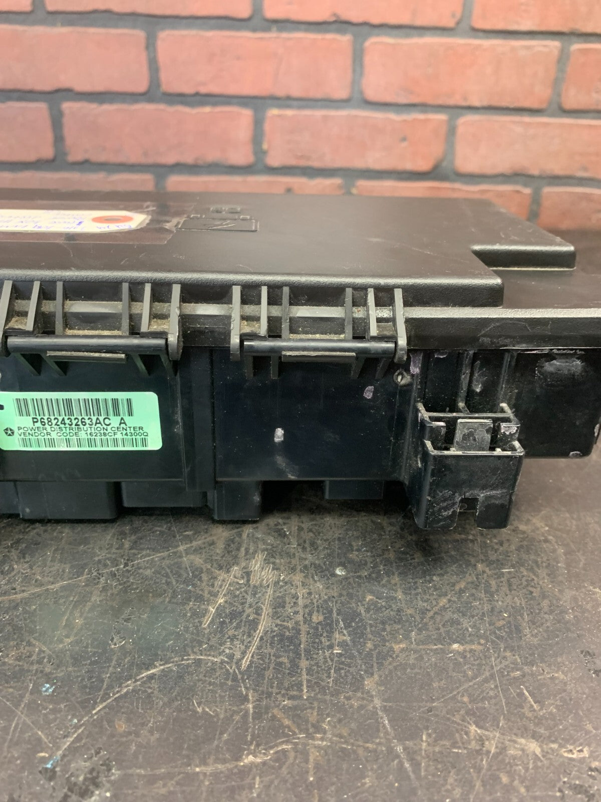 2015 RAM 1500 OEM FUSE BOX INTELLIGENT POWER DISTRIBUTION CENTER 68243263AC