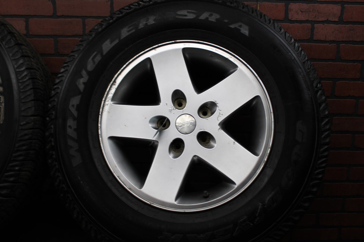 2007-2017 Jeep Wrangler 17x7.5" Wheel Set Goodyear 255/75R17 Light Damage Silver