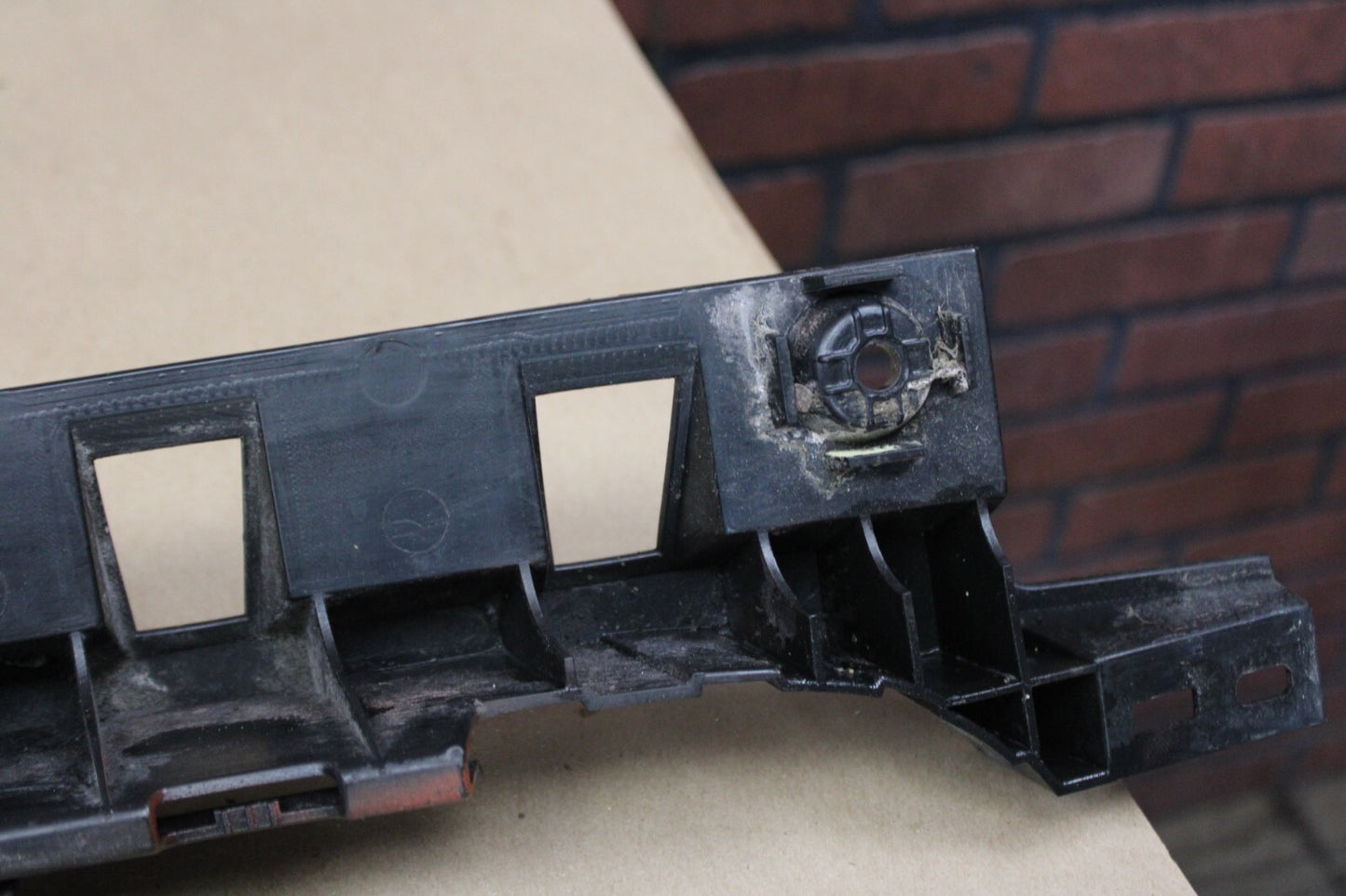 2015-2023 DODGE CHARGER REAR BUMPER FASCIA REINFORCEMENT SUPPORT BRACKET OEM
