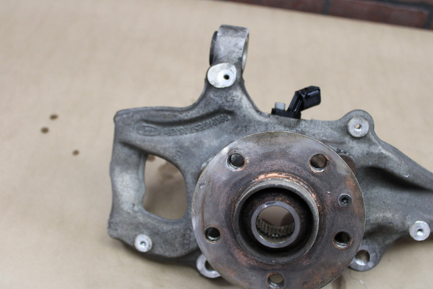 12-18 AUDI S7 FRONT DRIVER LH SPINDLE KNUCKLE CONTROL ARMS KNEE ASSY. 4G0407241C