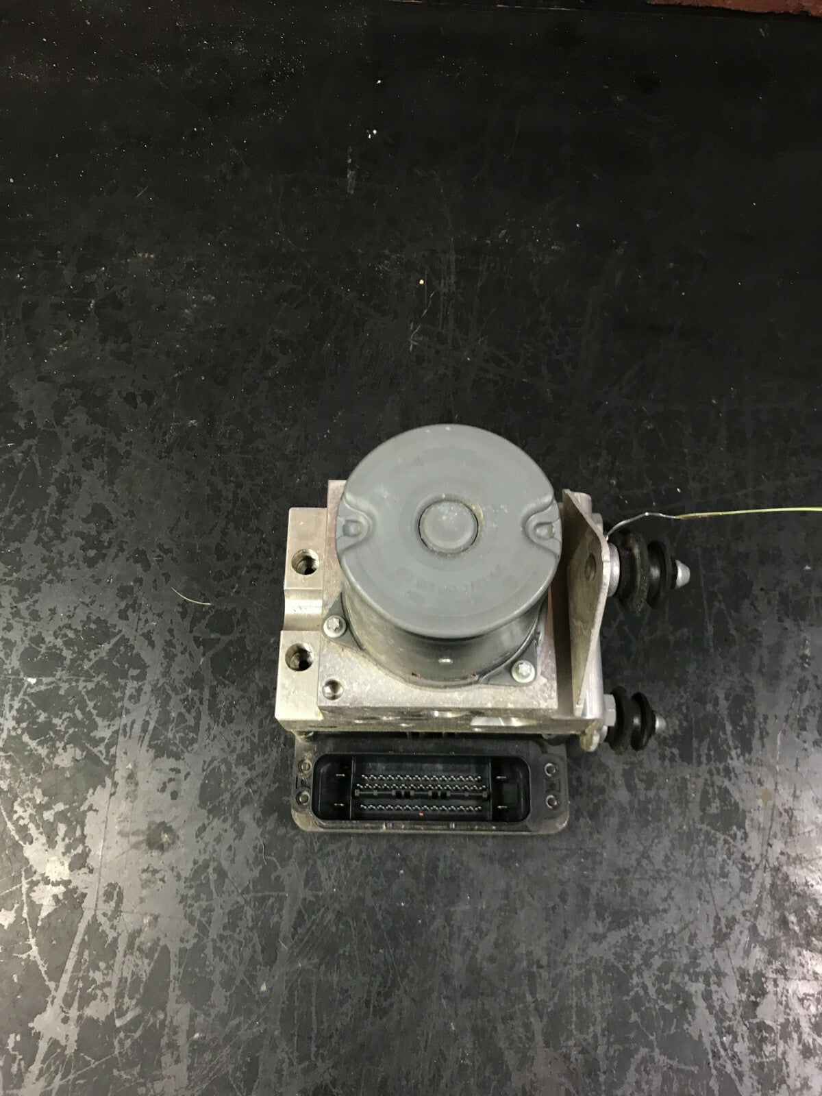 2011 2012 2013 2014 Audi A8 A8L S8 ABS MODULE 4H0907379E WITH CRUISE CONTROL
