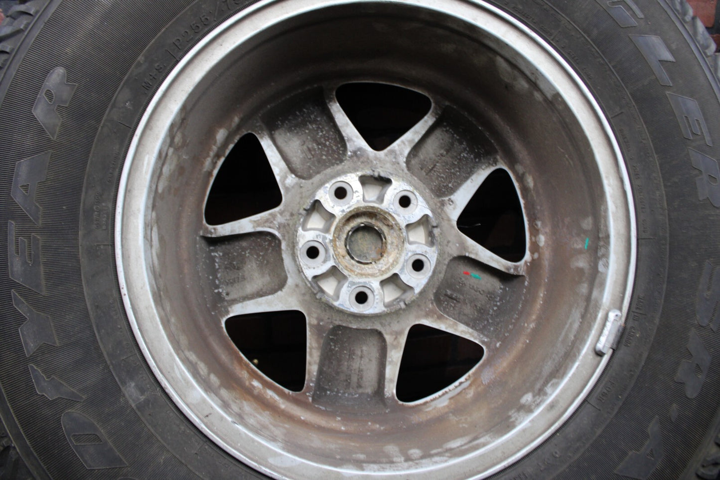 2007-2017 Jeep Wrangler 17x7.5" Wheel Set Goodyear 255/75R17 Light Damage Silver