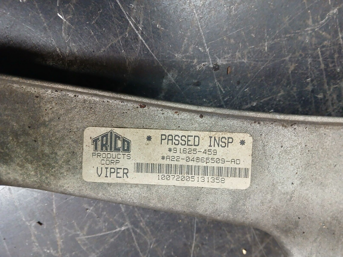Gen 3-4 (03-10) Dodge Viper Front Windshield Wiper Linkage Assembly 04865509ad