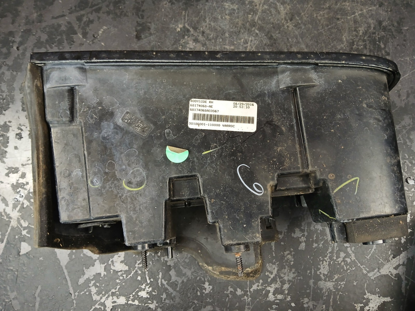 2015-2023 Dodge Challenger Rear Passenger RH Side Tail Light Assembly 68174068ae